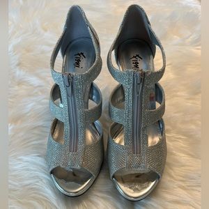 FIONI Women's Layla Silver Front Zip High Heels